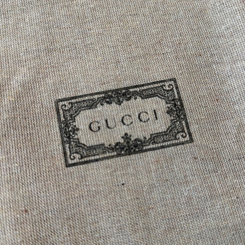 Gucci Dusters - Picture 2 of 5